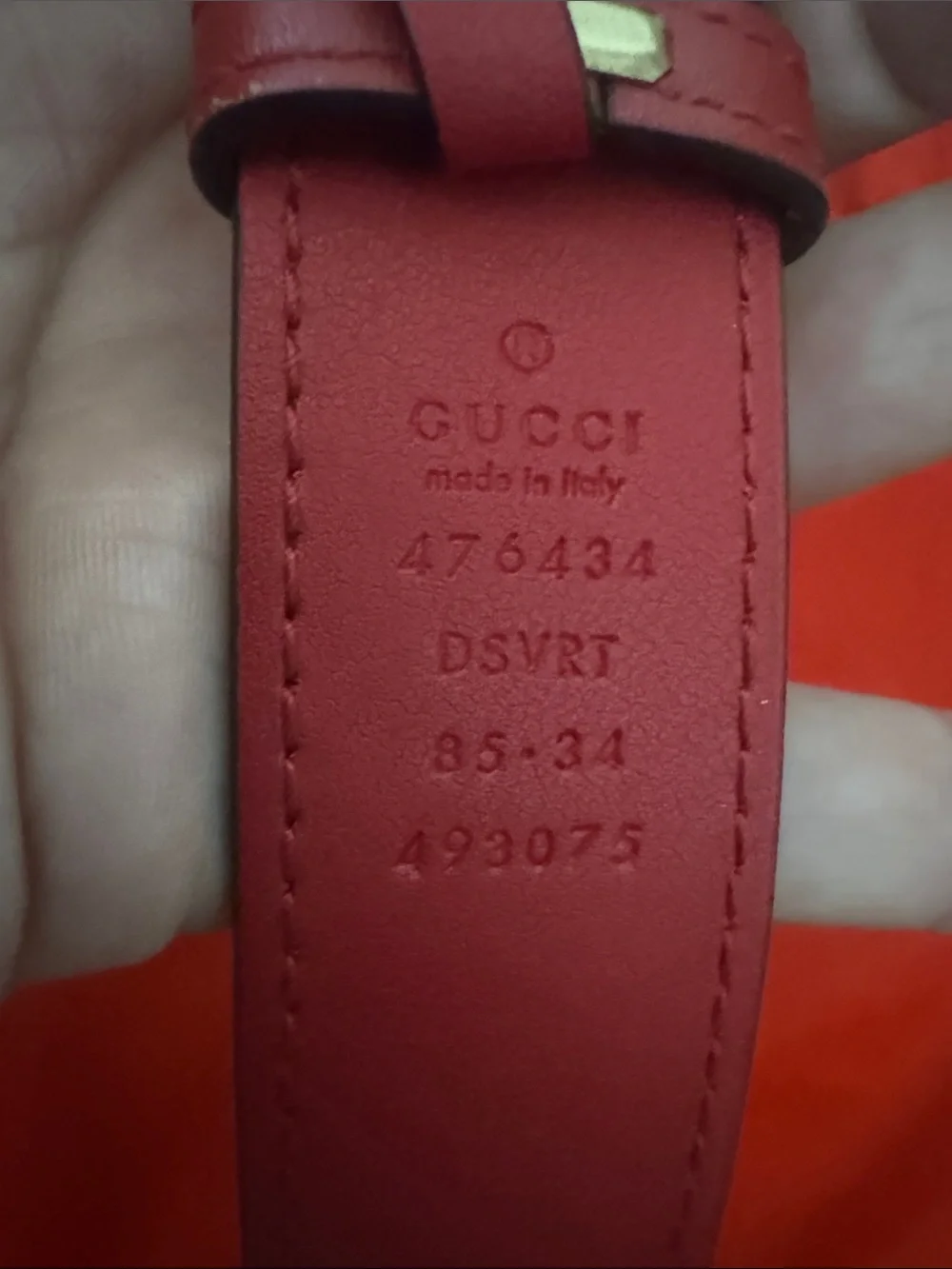 Gucci compact chevron